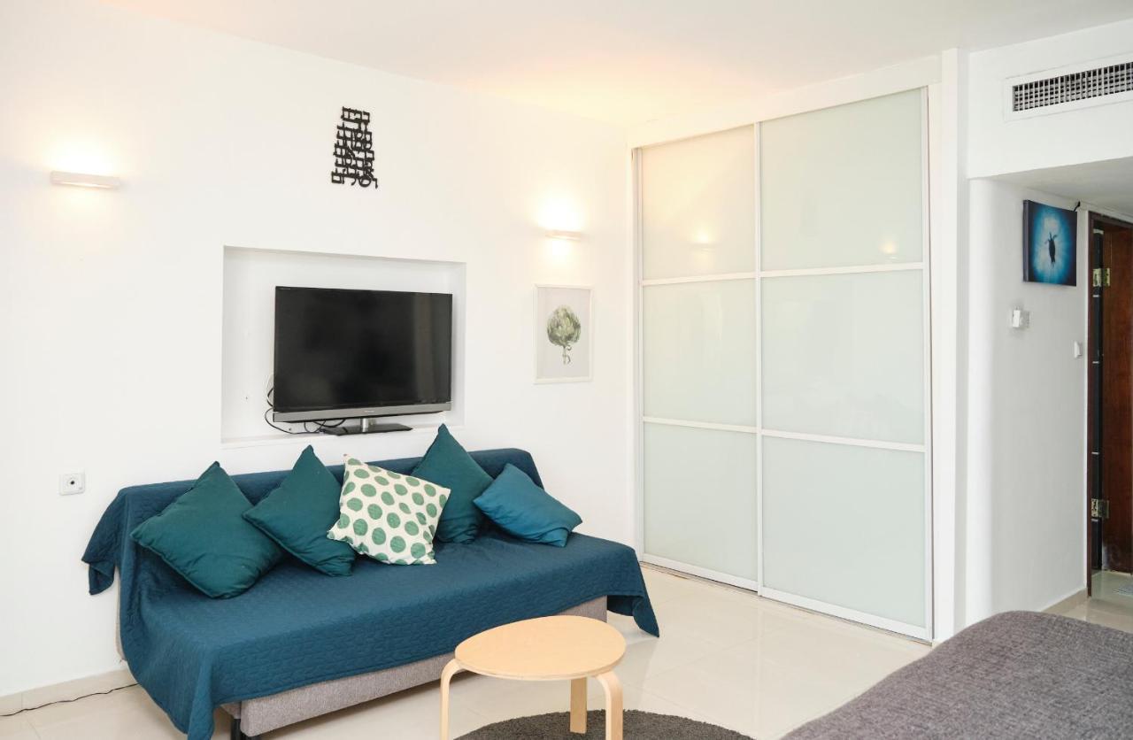 Апартаменты Sunny Sea View Studio Herzliya Экстерьер фото